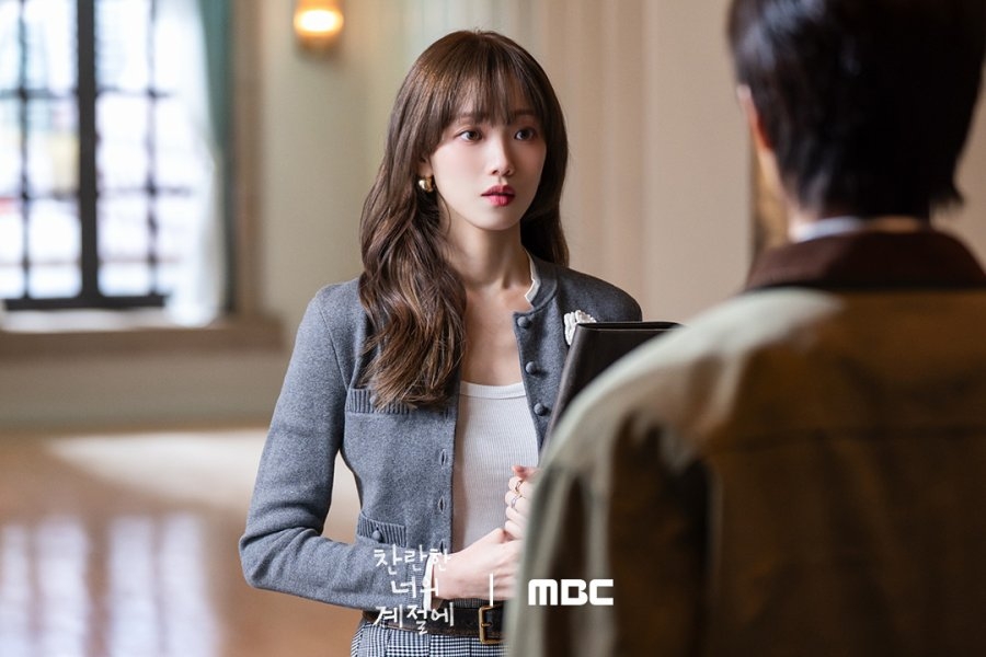 Thích ngắm gái xinh thì cứ phim Hàn này mà chiến: Nữ chính chuẩn cành vàng lá ngọc, nữ phụ cũng đẹp điên cả người