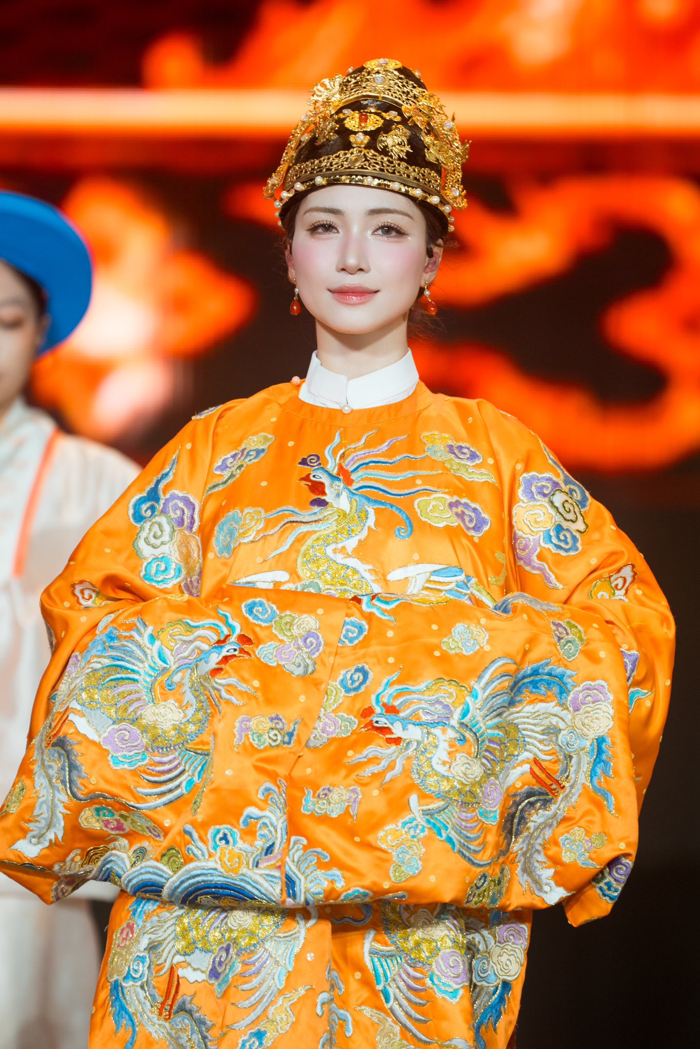 Nữ ca sĩ được Bộ VH-TT-DL vinh danh: Tổ chức fan-concert 8000 người, cả dàn sao hạng A góp vui 