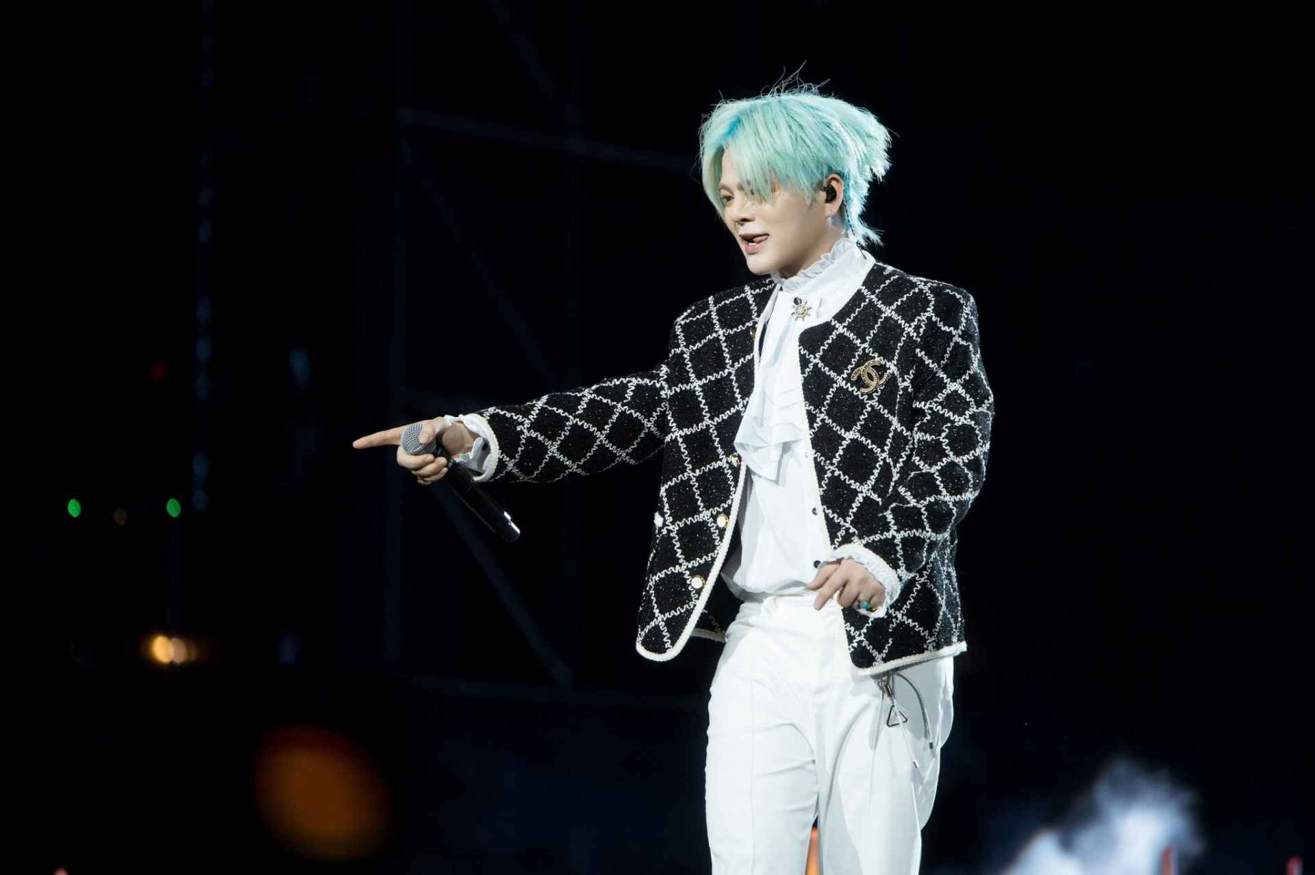 Nữ ca sĩ được Bộ VH-TT-DL vinh danh: Tổ chức fan-concert 8000 người, cả dàn sao hạng A góp vui 