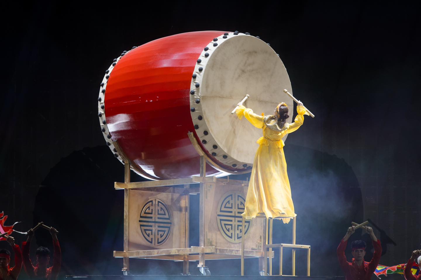 Nữ ca sĩ được Bộ VH-TT-DL vinh danh: Tổ chức fan-concert 8000 người, cả dàn sao hạng A góp vui 