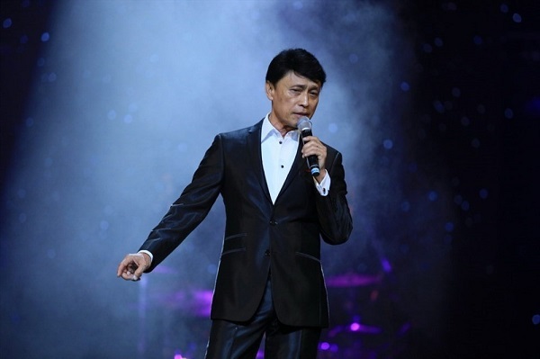 Tên tuổi của danh ca Tuấn Ngọc gắn bó mật thiết với các sáng tác của những nhạc sĩ lớn (Ảnh: Facebook)