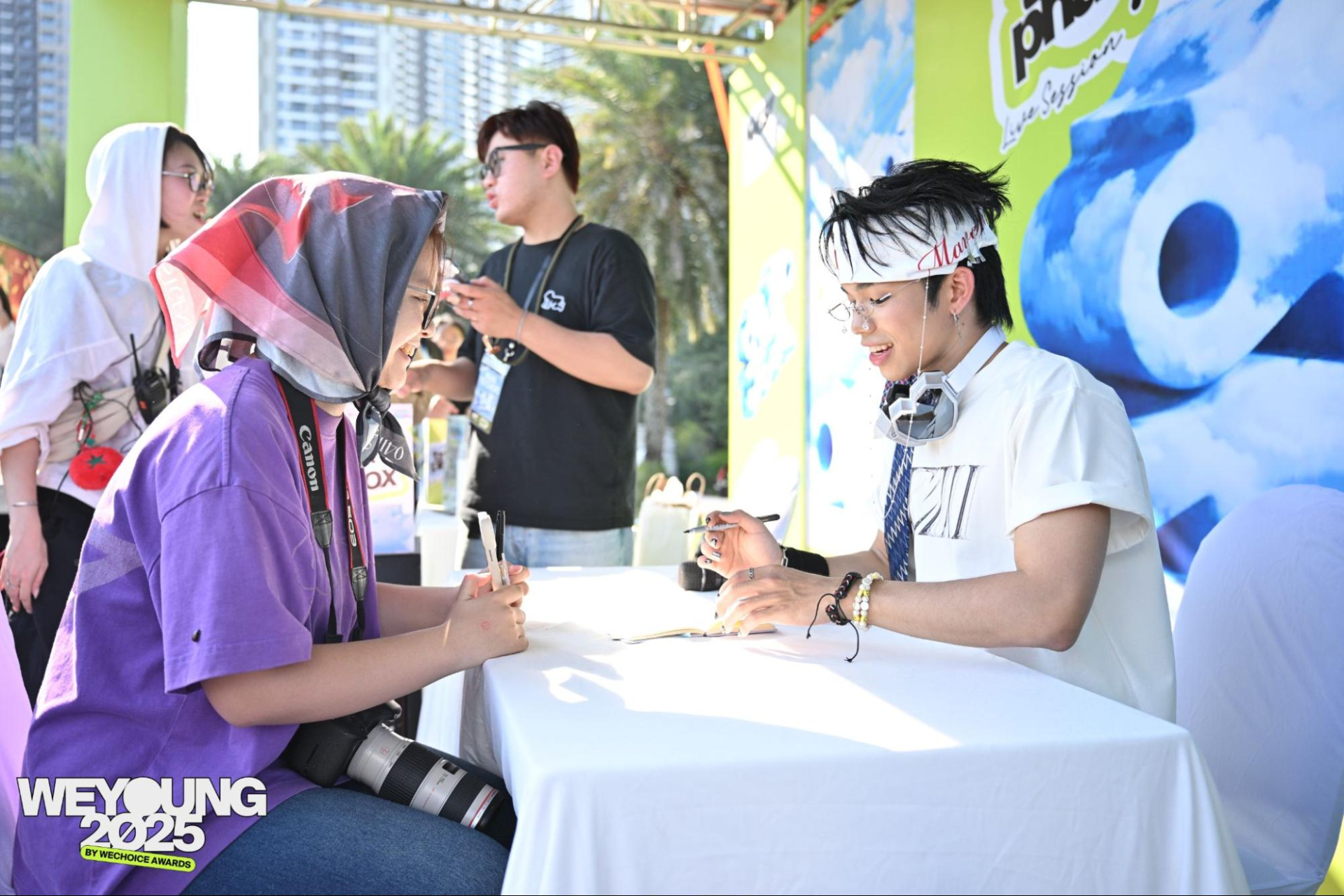 Trăm Phần Trăm Trẻ Live Session: Bữa tiệc âm nhạc khiến Gen Z đứng ngồi không yên, càng nghe càng “dính” 