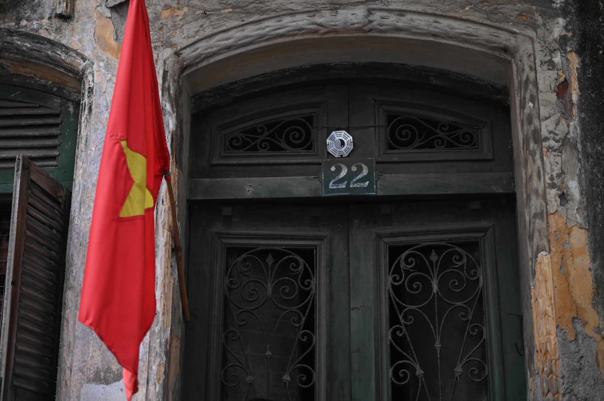 Căn nhà với mặt tiền cổ kính