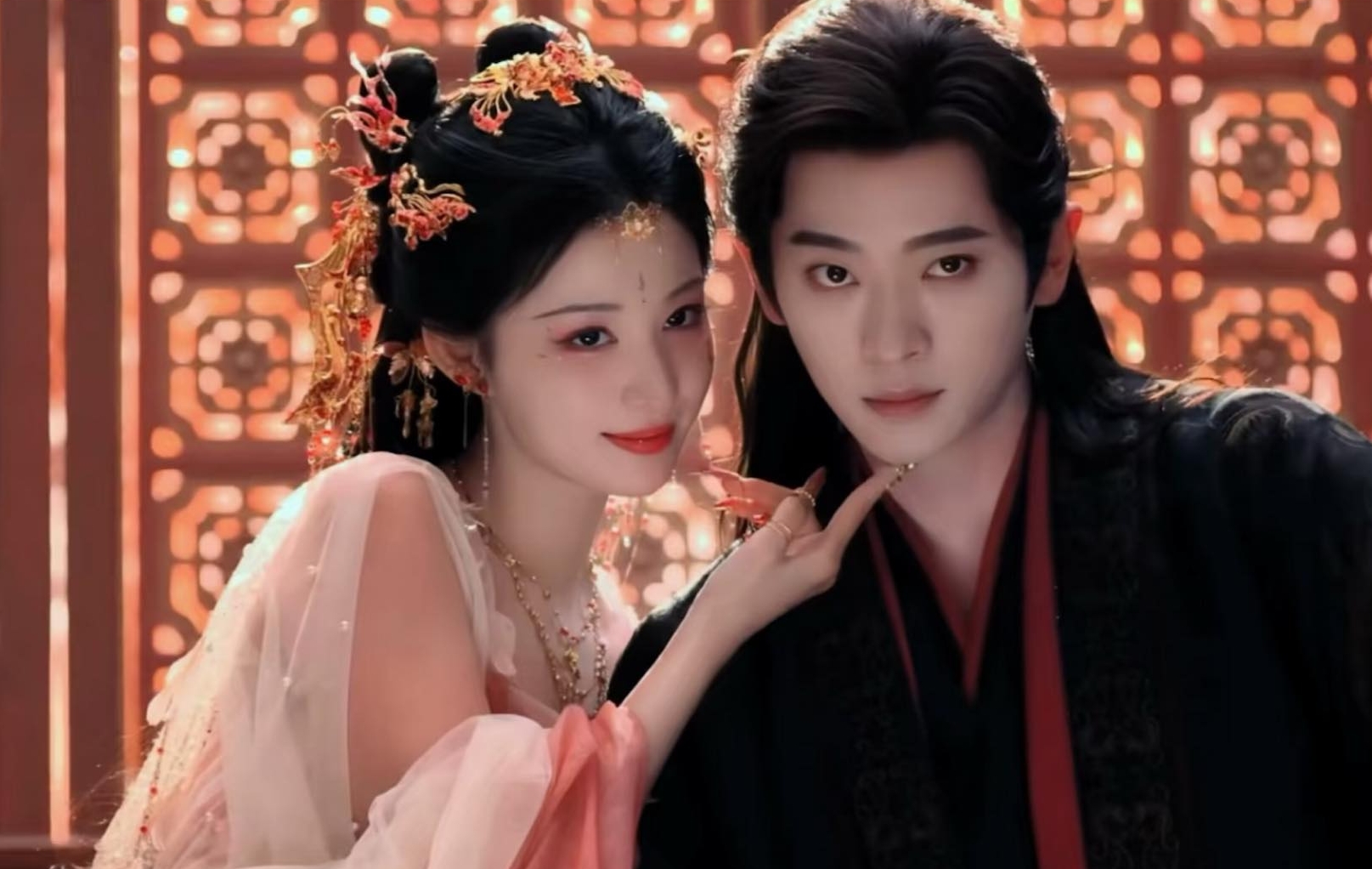 Cả MXH đổ xô đi xem phim Trung Quốc hay quá trời quá đất: Cười sập sàn là có thật, nữ chính khen vạn lần không đủ