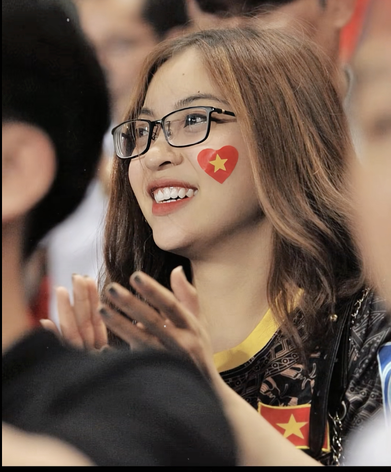 Nhan sắc Nhật Lê trước đây, thời điểm cô cực nổi tiếng trong làng bóng đá