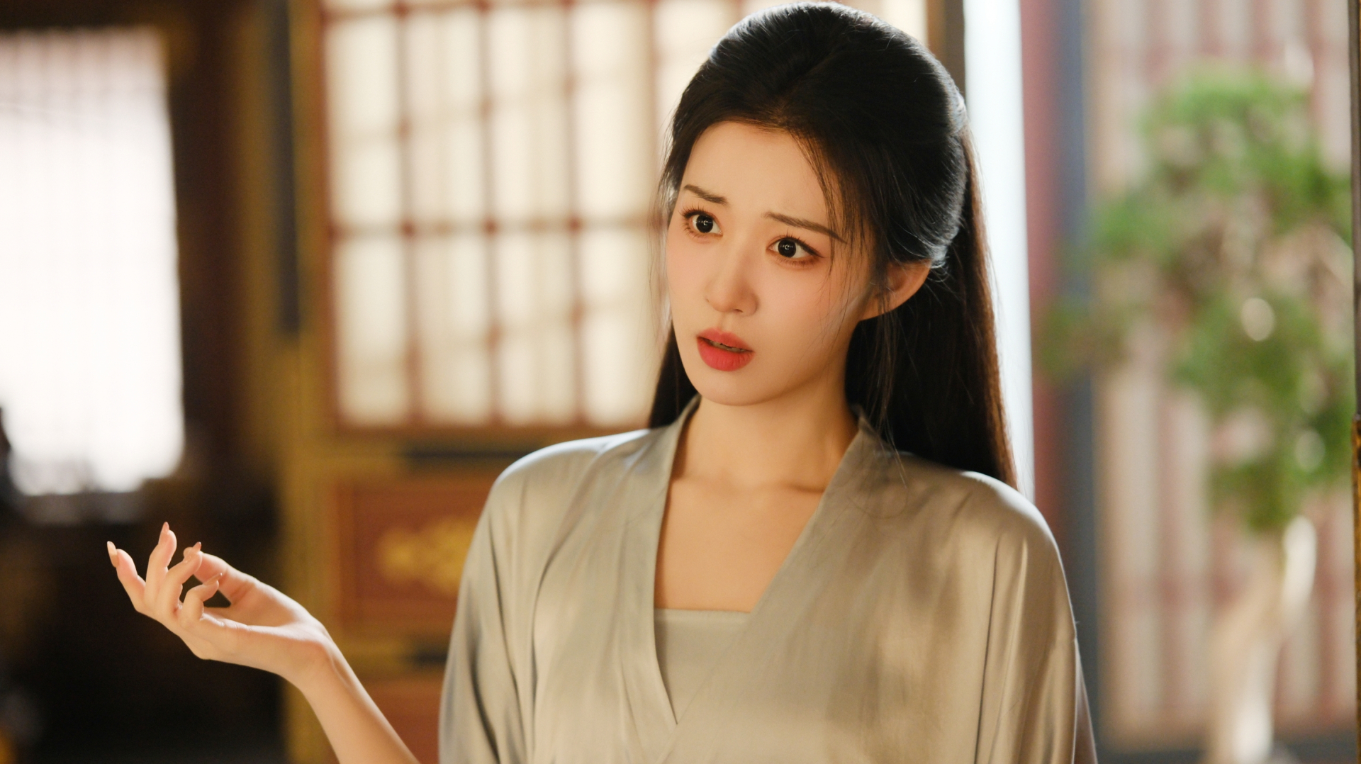 Nữ chính bất ngờ xuyên không vào một cuốn sách thời cổ đại