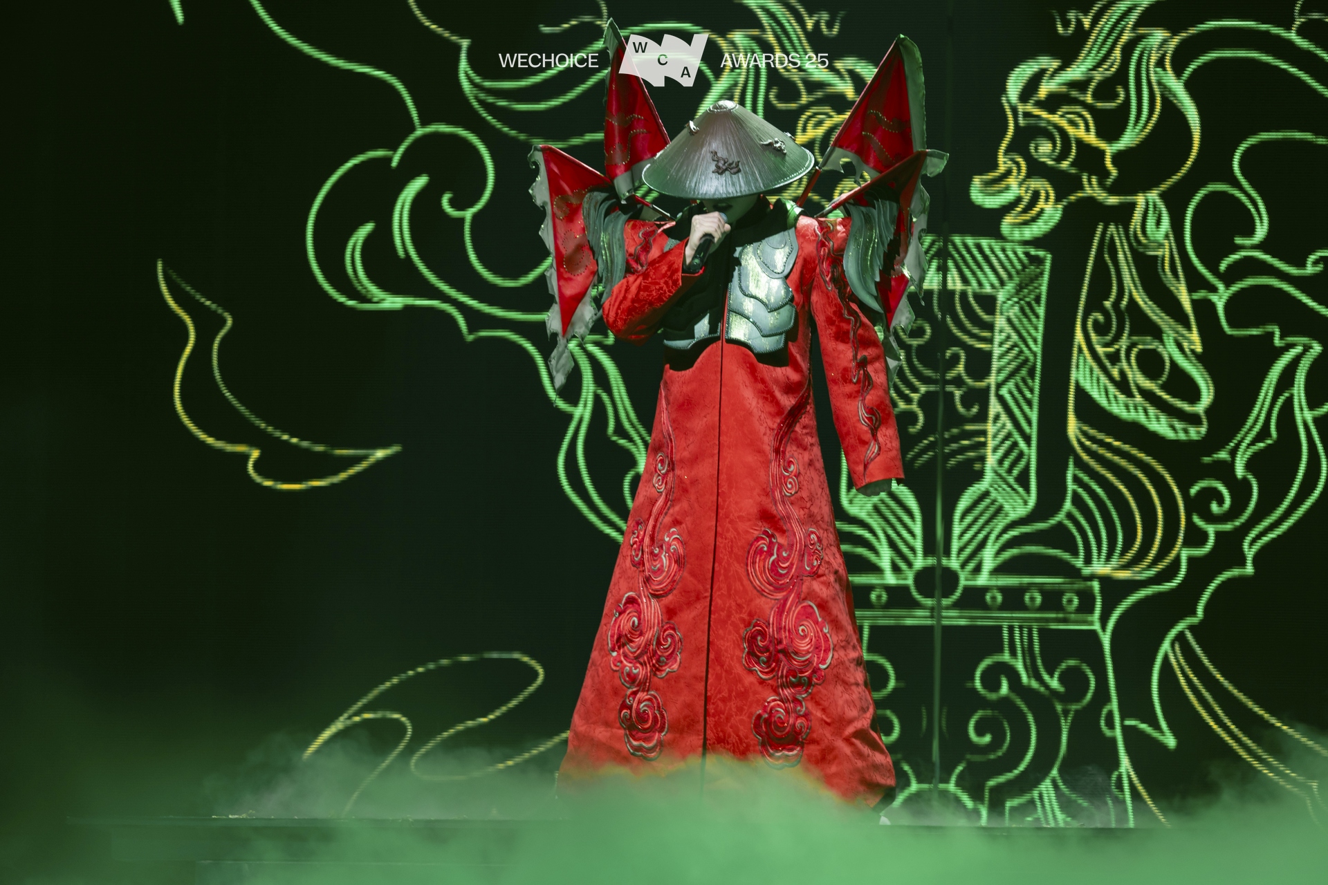 Hòa Minzy “quẩy tung” với hit Bắc Bling, Đức Phúc tái hiện màn trình diễn khuynh đảo quốc tế tại Gala Wechoice Awards 2025 