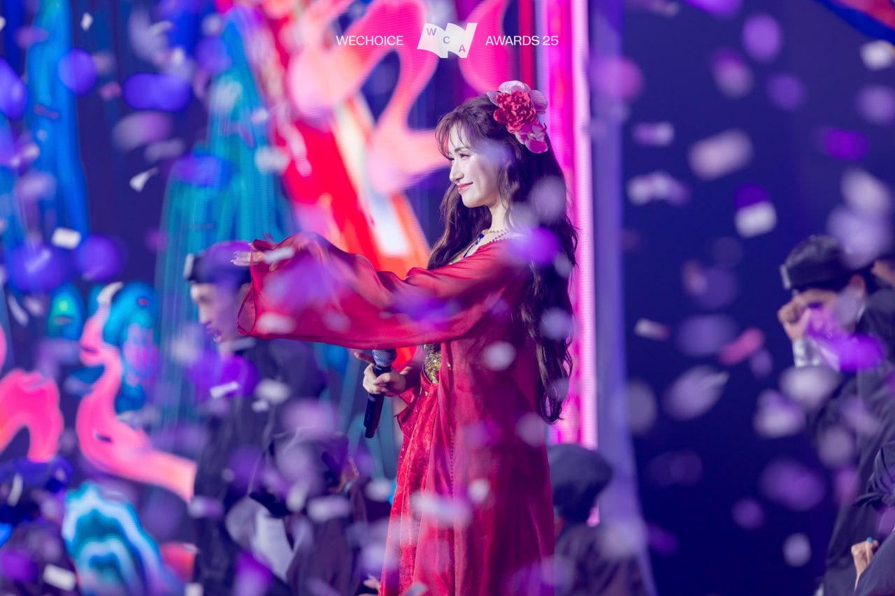 Hòa Minzy “quẩy tung” với hit Bắc Bling, Đức Phúc tái hiện màn trình diễn khuynh đảo quốc tế tại Gala Wechoice Awards 2025 