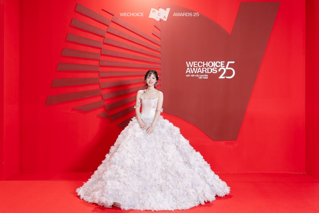 Meichan (sinh năm 2000) như một công chúa bước ra từ cổ tích...