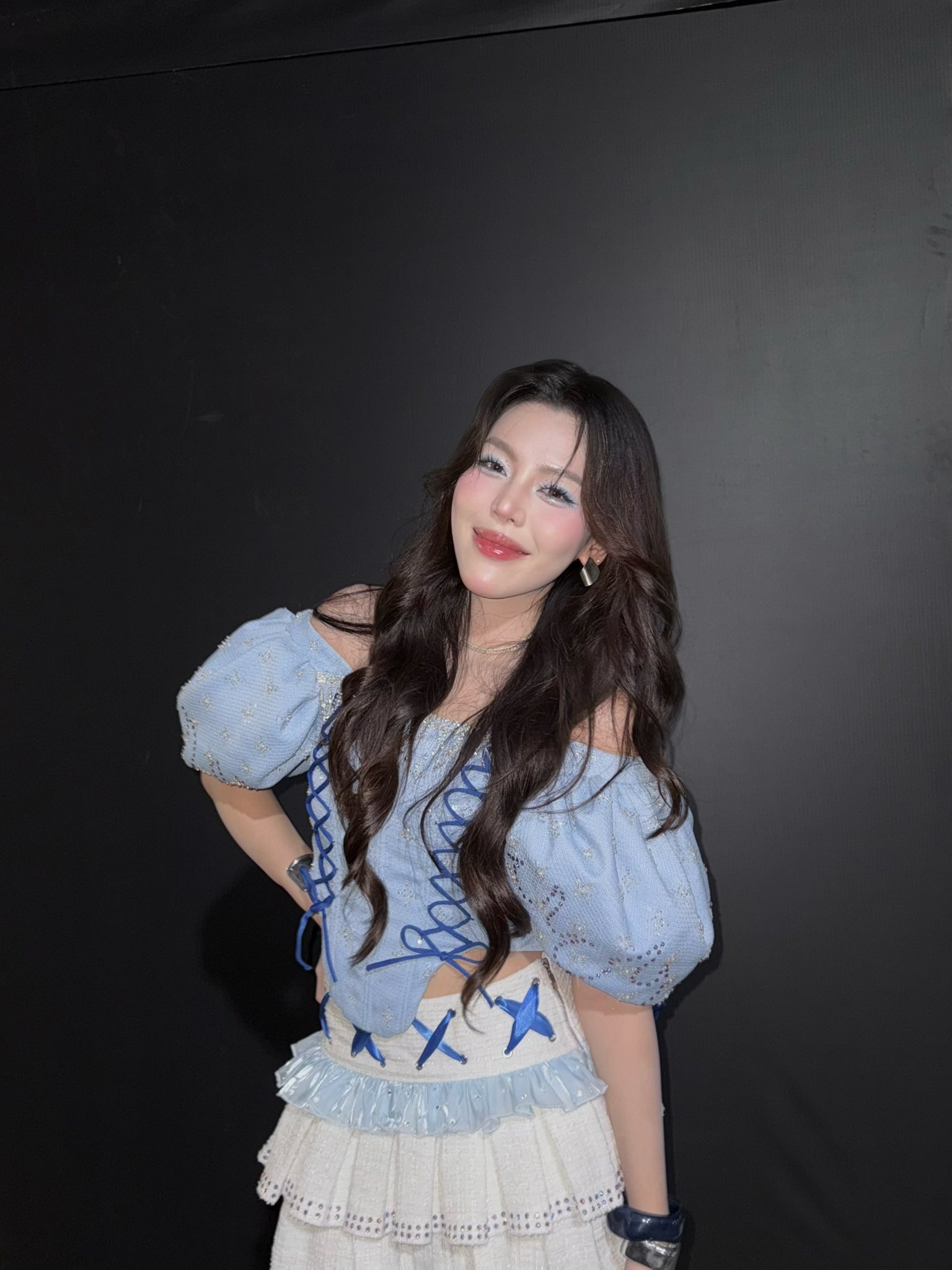 Quá khứ của Trấn Thành và cô bé bán cơm gà: 10 năm sau ai cũng nổi tiếng hơn