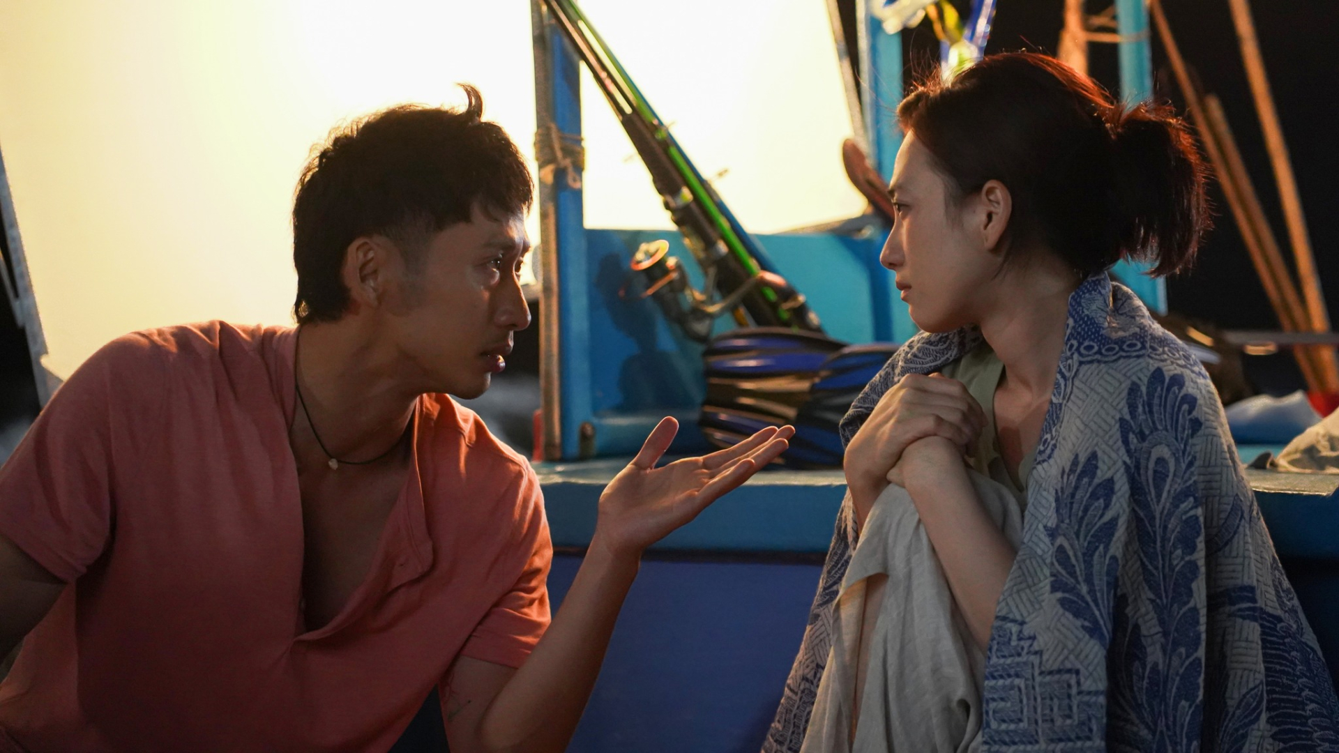 Tết xem phim Việt này đảm bảo cười mỏi miệng cả năm, nhìn cặp đôi đẹp nhất Vbiz yêu nhau mà cả nước tung hoa ăn mừng