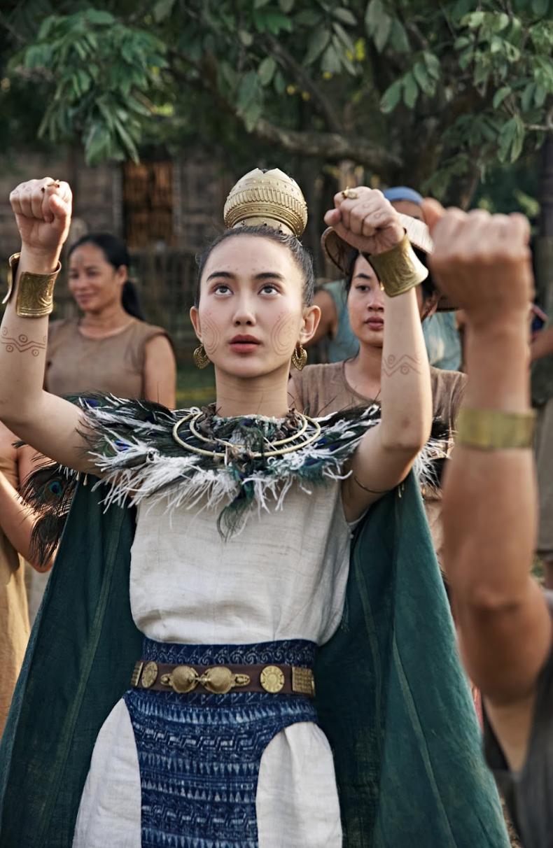 Lâu rồi mới có phim cổ trang Việt nhiều trai xinh gái đẹp đến vậy, nhìn nam chính mà không thở nổi