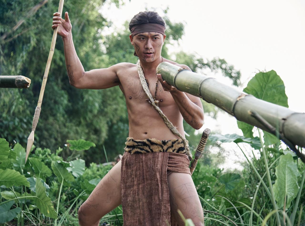 Lâu rồi mới có phim cổ trang Việt nhiều trai xinh gái đẹp đến vậy, nhìn nam chính mà không thở nổi