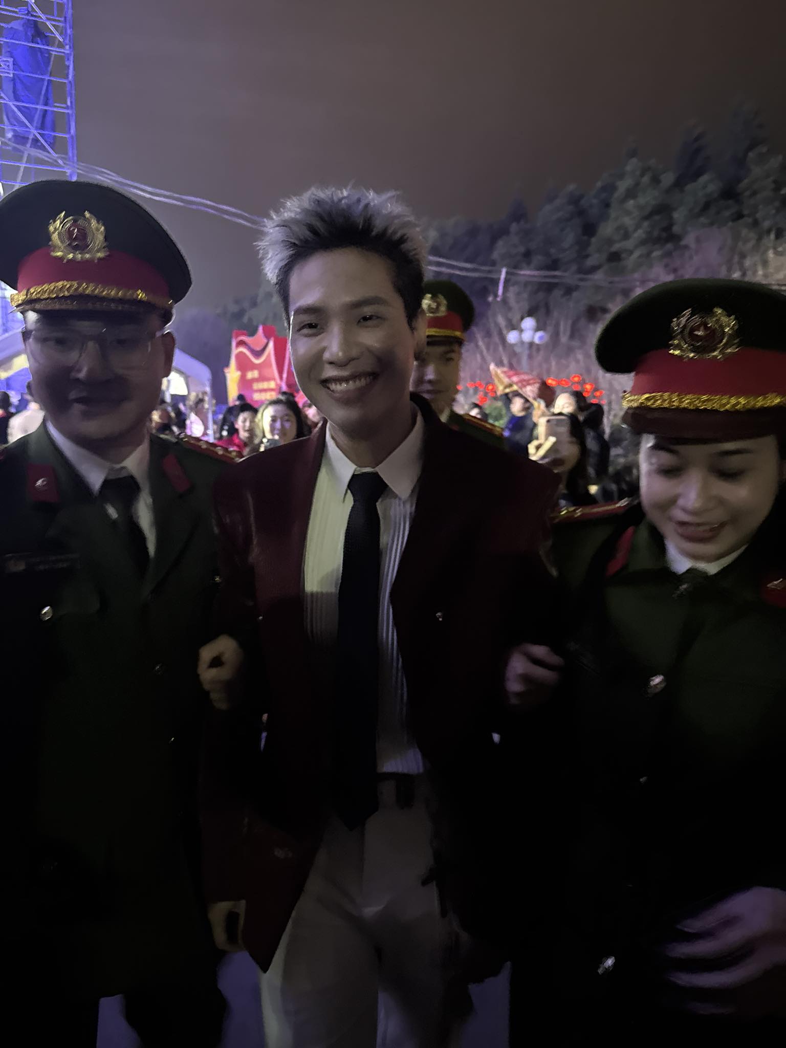 Việt Nam có ca sĩ gây bão sự kiện văn hóa - nghệ thuật quốc tế: Visual giọng hát miễn chê, làm gì cũng viral rần rần