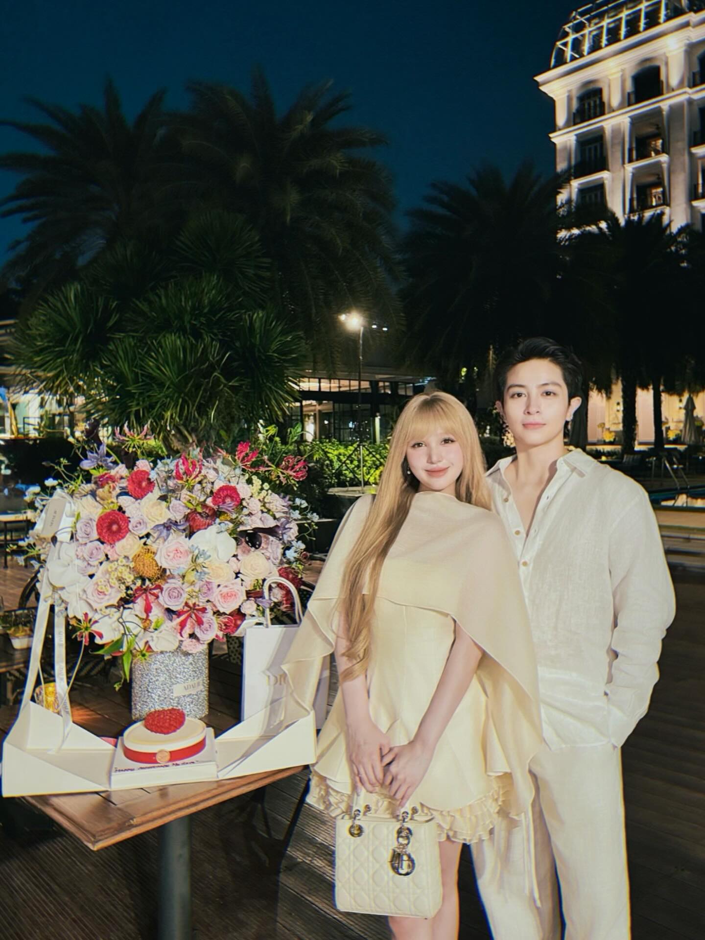 Đây rồi!!! Chú rể Gil Lê, cô dâu Xoài Non