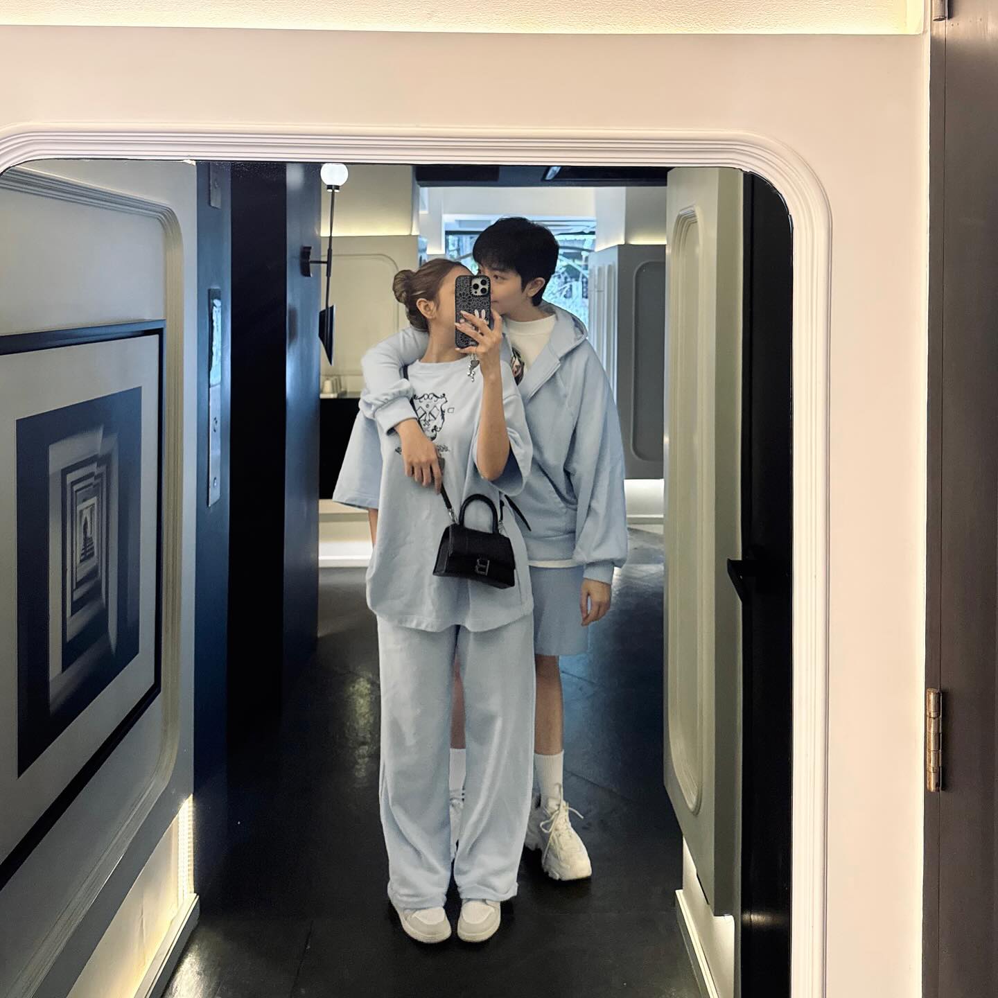 Đây rồi!!! Chú rể Gil Lê, cô dâu Xoài Non