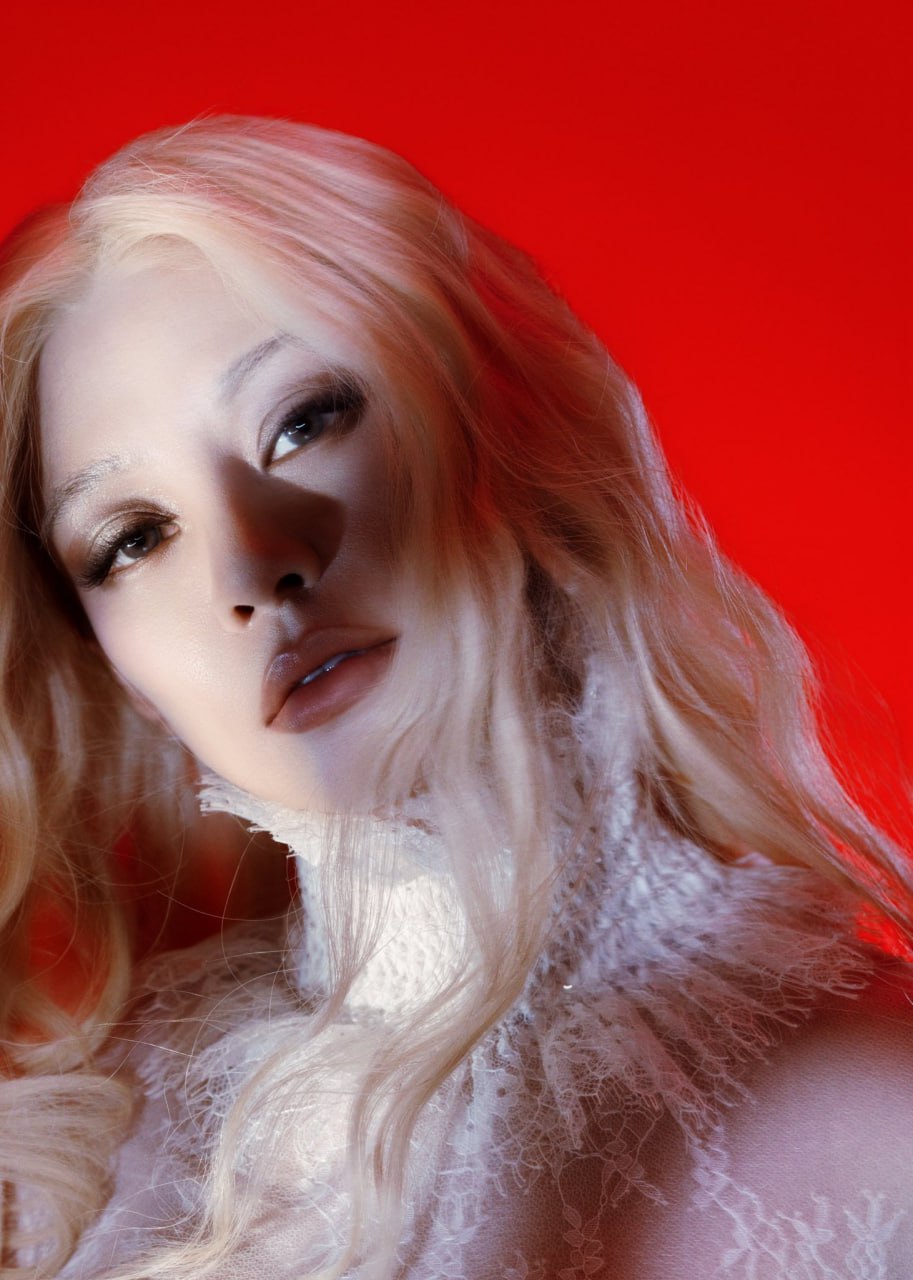 Nữ ca sĩ hiếm hoi không bị Tùng Dương “nuốt chửng”: Hát nhạc Tết như rót mật vào tai, nhan sắc đẹp cỡ Hoa hậu