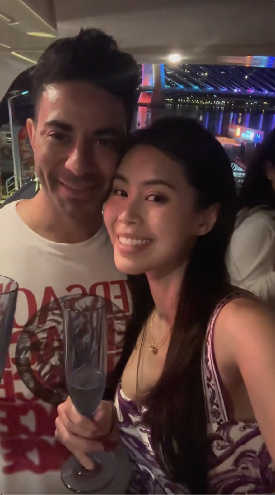  Vợ chồng Tiên Nguyễn