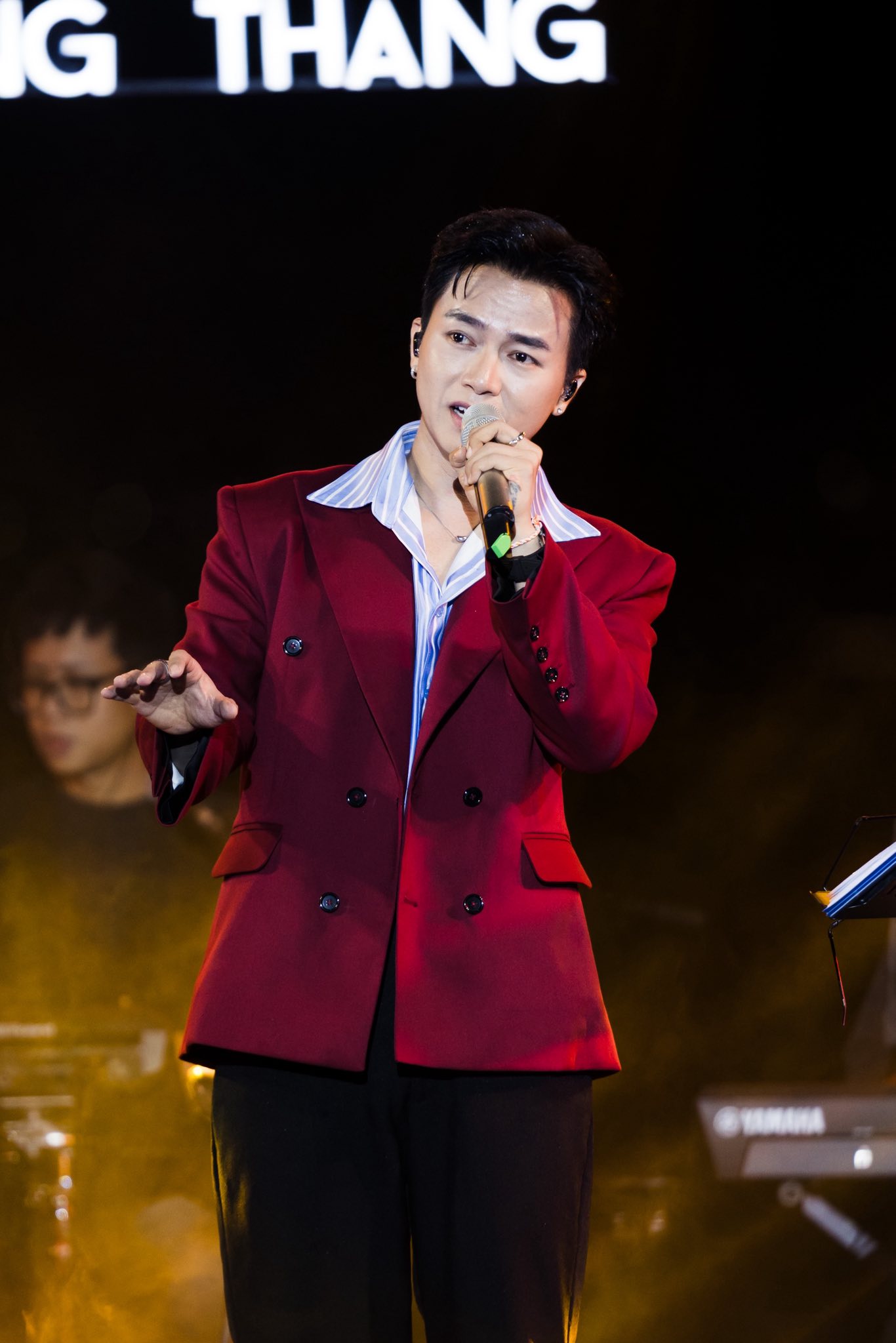 Không phải ngẫu nhiên Bùi Công Nam được khán giả ưu ái gọi là “ông hoàng nhạc Tết” (Ảnh: FBNV)