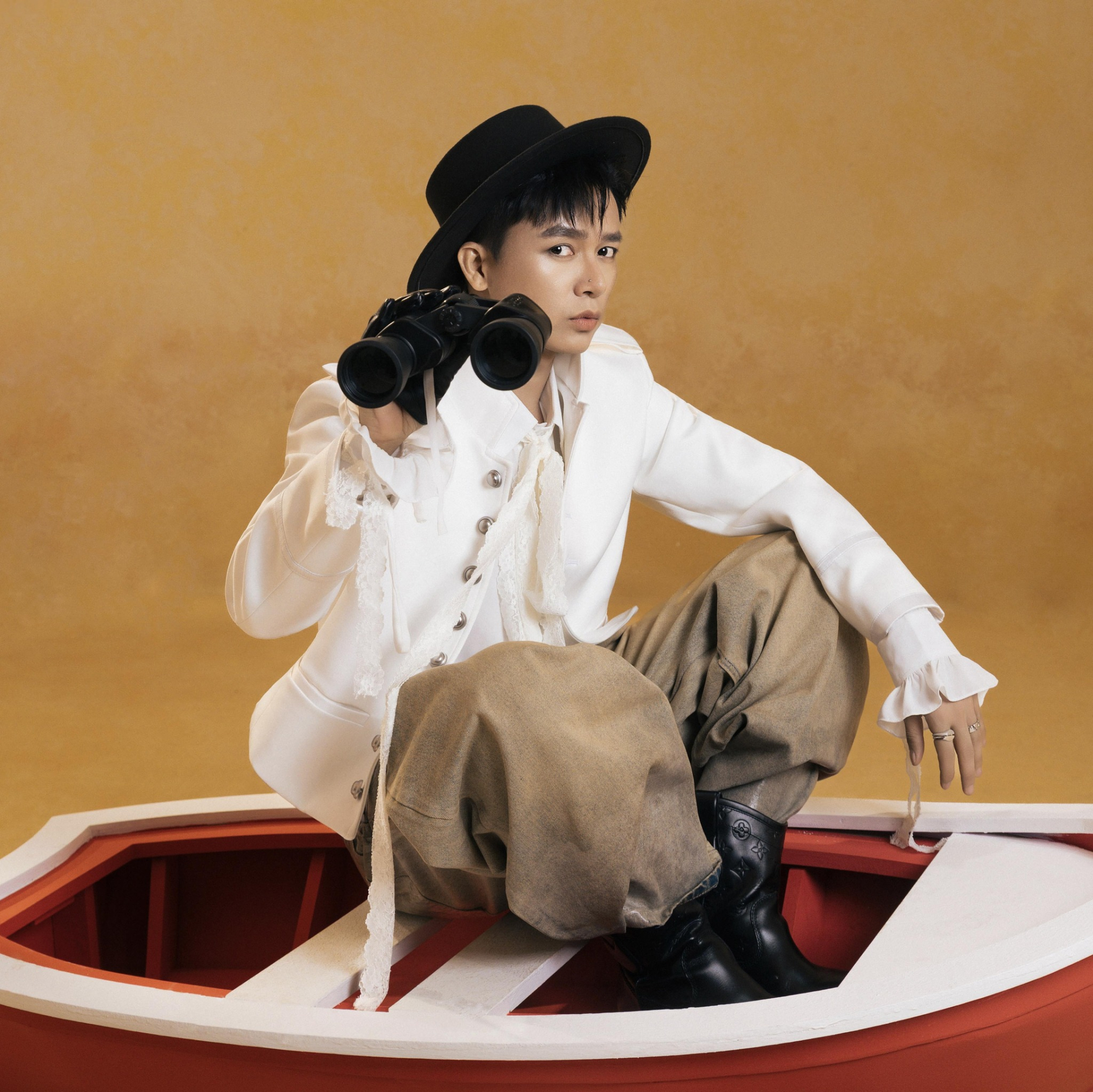  Bùi Công Nam còn góp mặt tại WeChoice Awards 2025 và tham gia album mang tên Viết Tiếp Câu Chuyện Việt Nam (Ảnh: FBNV)