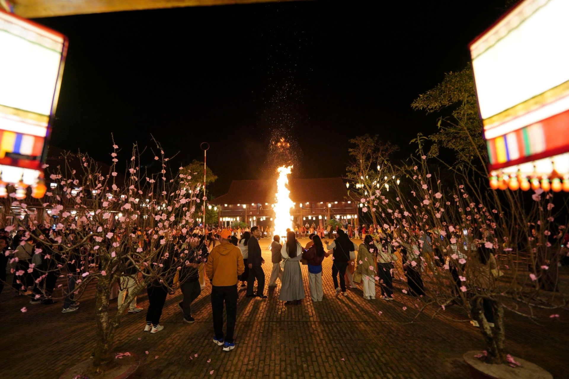 Báu vật 1000 năm tuổi ở Ninh Bình vừa lộ diện đã góp công lớn, giúp toàn tỉnh hốt trọn 2.000 tỉ đồng dịp Tết năm nay