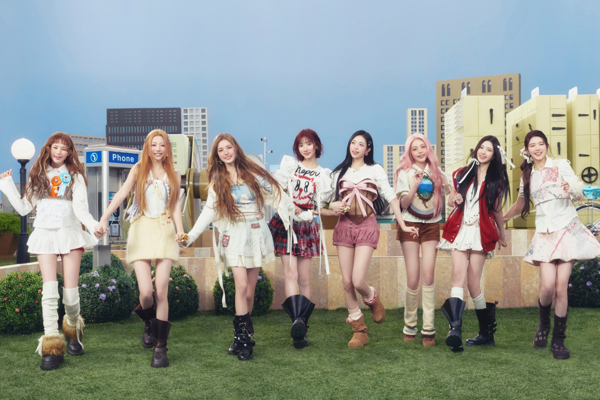 Hearts2Hearts là nhóm nhạc nữ Kpop gồm 8 thành viên, trực thuộc SM Entertainment (Ảnh: Facebook)