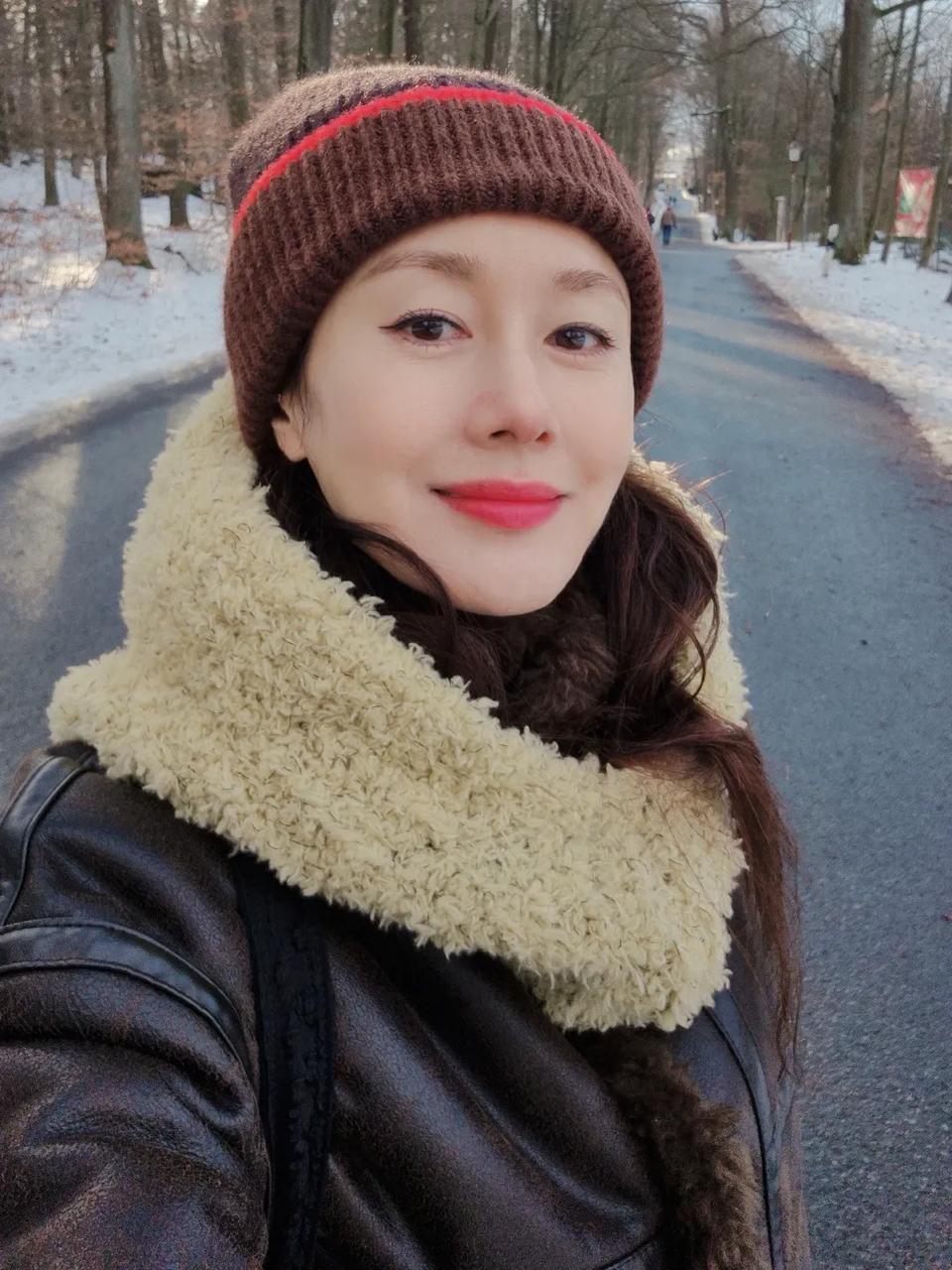 Jisoo bị tẩy chay hoàn toàn ở Hàn Quốc