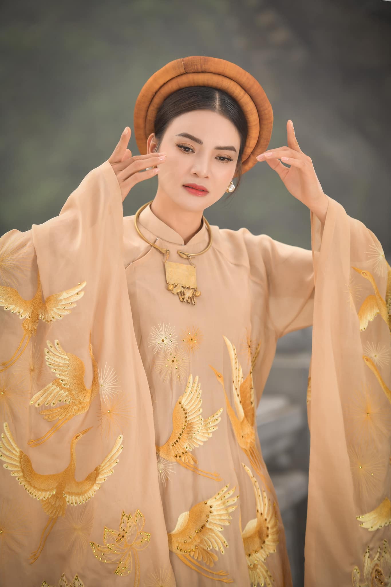 Hiện tại, ngoài hoạt động nghệ thuật, Phạm Phương Thảo dành phần lớn thời gian cho không gian sống riêng tại Thạch Thất, Hà Nội (Ảnh: FBNV)