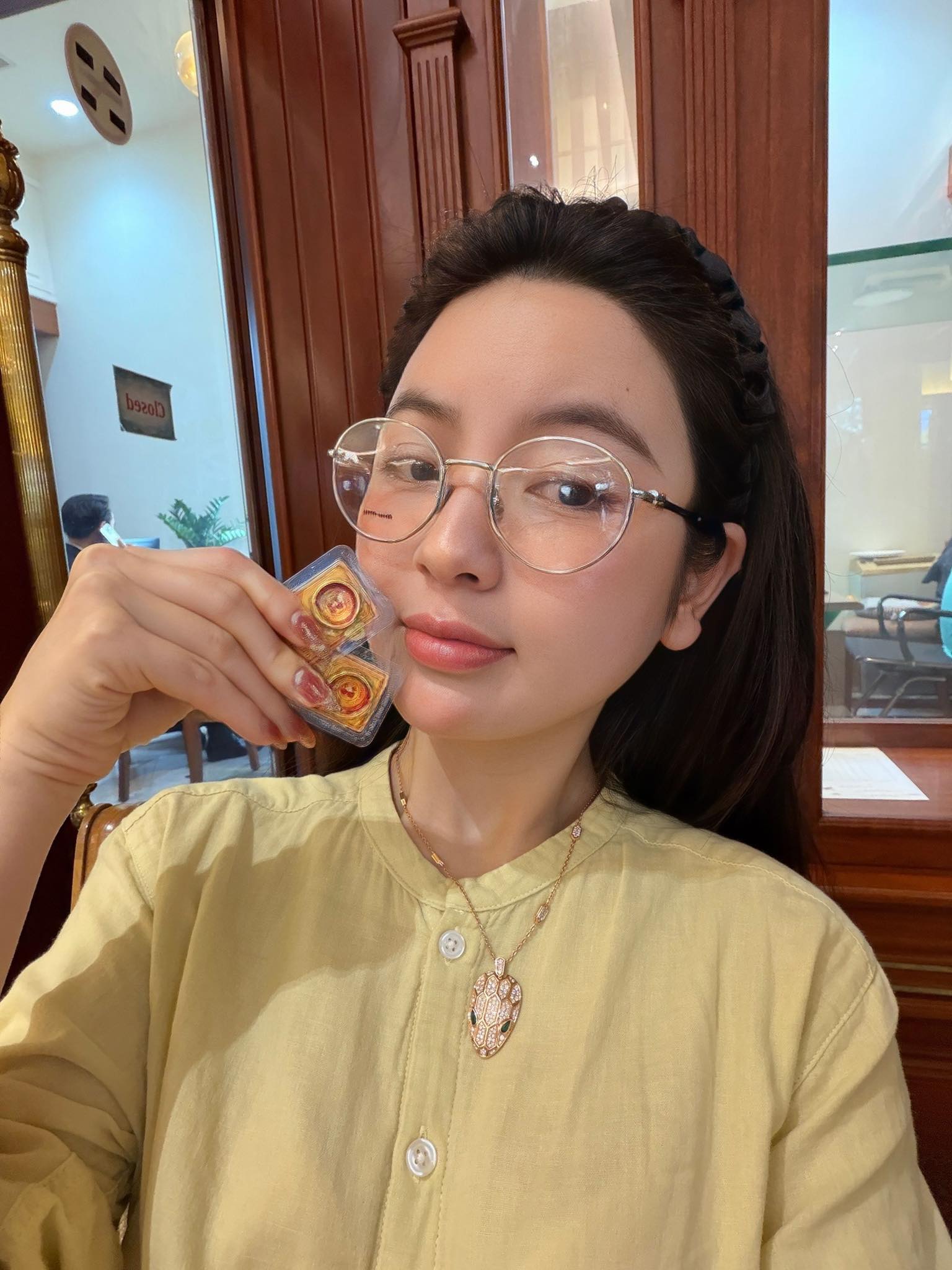 Chu Thanh Huyền cũng không nằm ngoài cơn sốt vàng ngày Thần Tài.