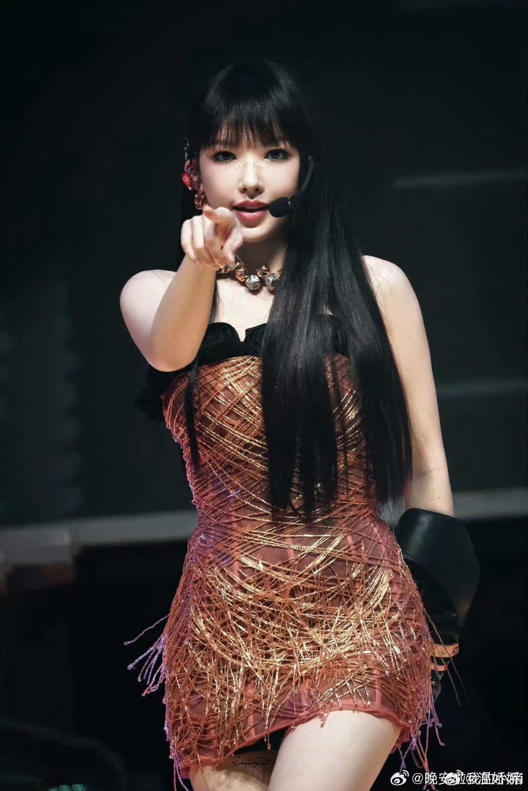 Tiếc cho mỹ nhân đẹp hơn vạn đoá hồng: Nhan sắc dao kéo nhấp nhô như đất nặn, 10 năm không gì hơn ngoài flop 