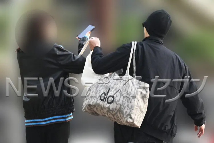 Koshi Mizukami lộ ảnh hẹn hò với bà xã ngoài ngành giải trí cách đây ít tháng. Ảnh: Tonboriday