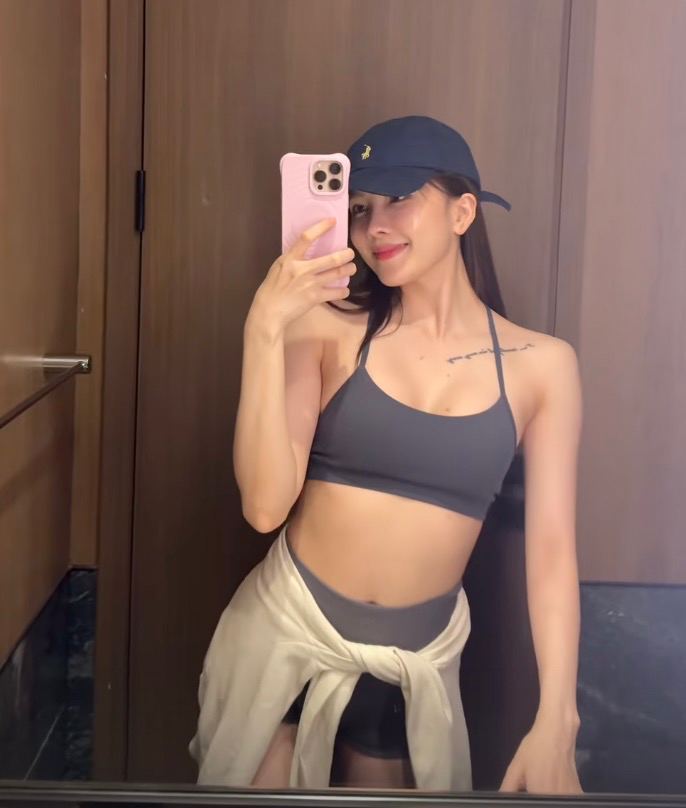 Thiều Bảo Trâm khiến hội chị em áp lực đầu năm