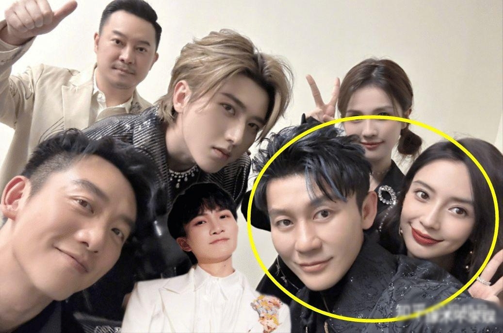 Angelababy và Lý Thần có tình bạn, tình đồng nghiệp thân thiết hơn 10 năm. Mối quan hệ của 2 ngôi sao gắn bó, duy trì lâu dài nhờ cùng quay chương trình Keep Running. Ảnh: Sina. 