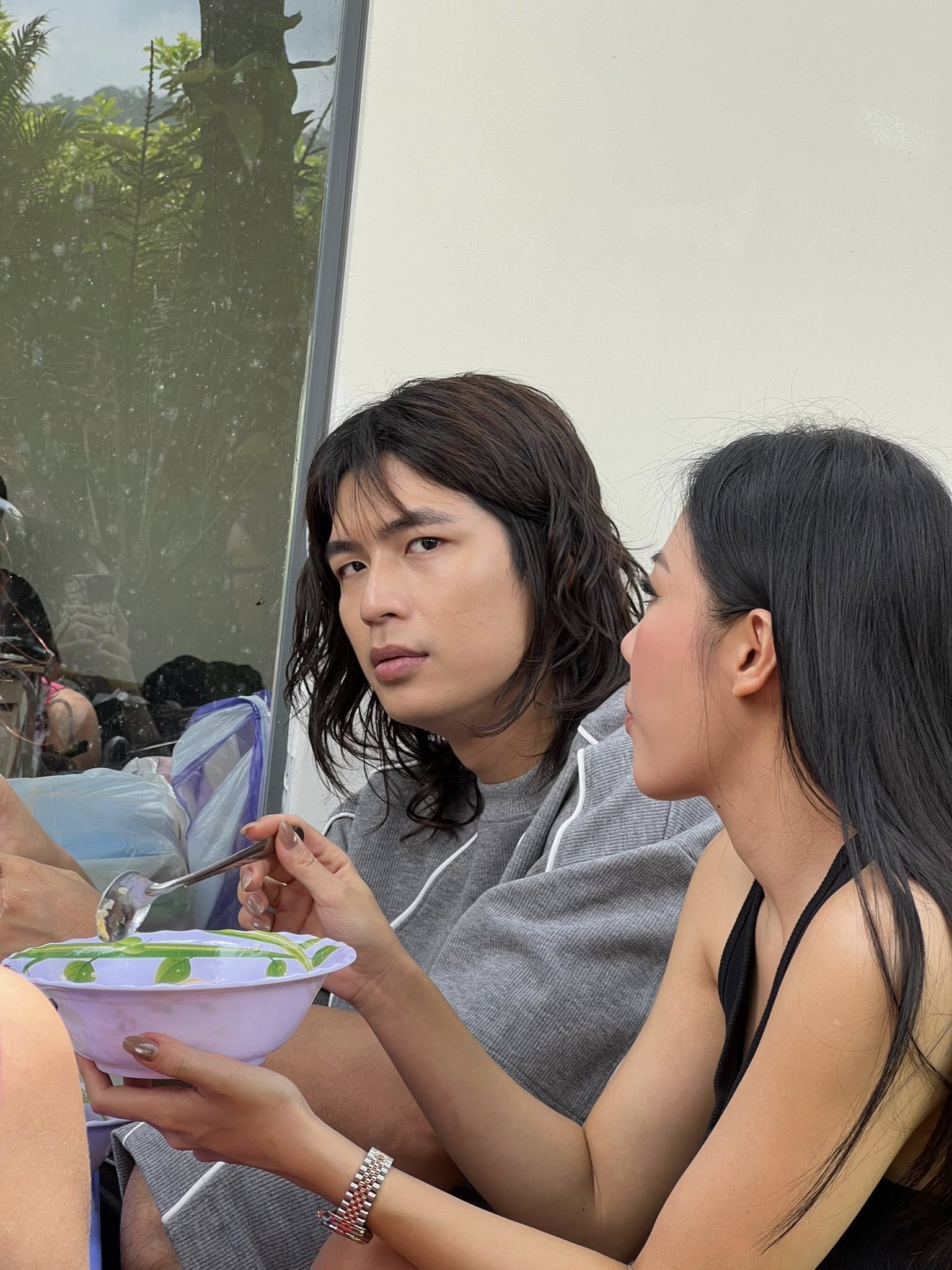 Không ít người nhận xét mái tóc dài 