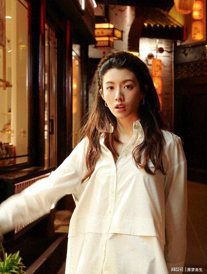 Thái Tư Bối bị TVB “cho ra đường” sau loạt ồn ào làm tiểu tam. Ảnh: 163