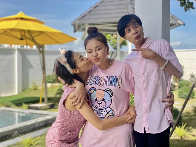 Tuấn Dũng có mối quan hệ cực thân thiết với Lê Giang (ảnh: FBNV)