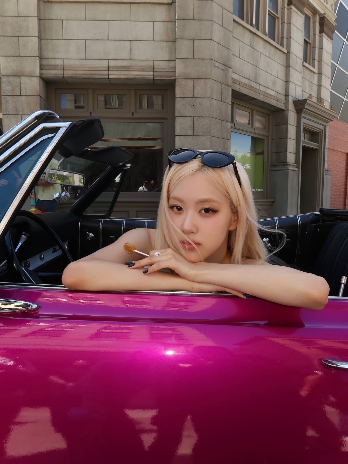 Mái tóc vàng gắn liền với Rosé suốt 7 năm qua (Ảnh: Instagram)