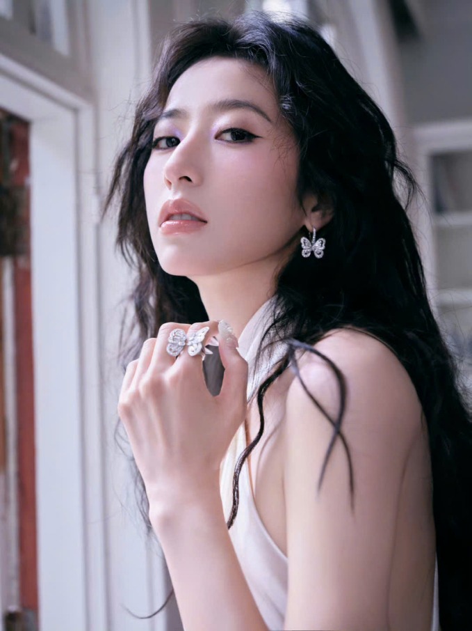 Năm 2024, Châu Vũ Đồng từng dính phốt ứng xử khiến danh tiếng hoen ố. Ảnh: Weibo.