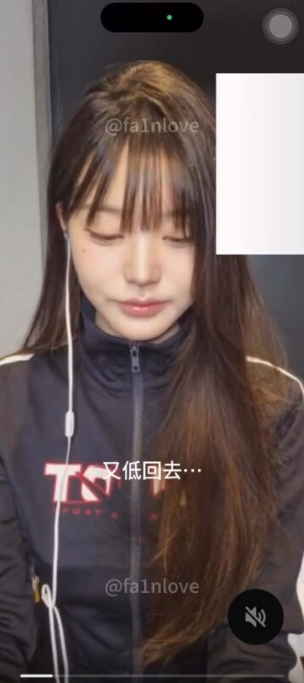 Nữ idol bị bóc phốt thái độ lồi lõm với fan, hứng nhiều chỉ trích vẫn chưa chịu thức tỉnh?