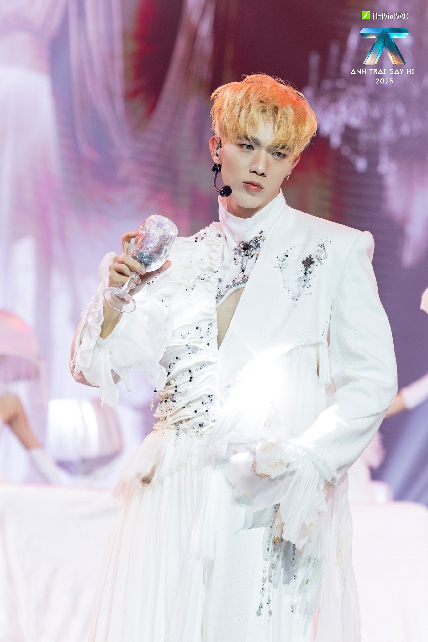 Tuy không lọt vào Chung kết nhưng Lohan đã được ghi nhận xứng đáng về tài năng của mình (Ảnh: FBNV)