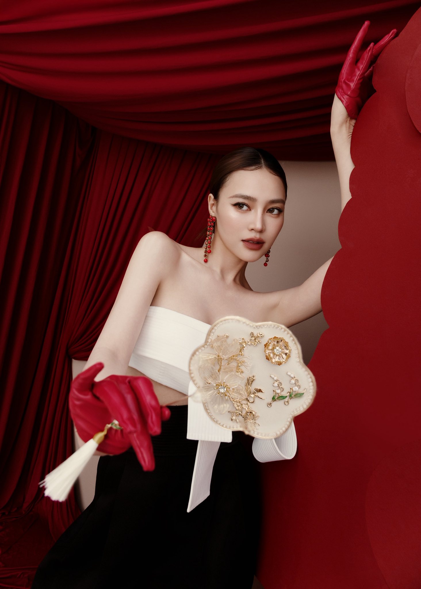 Mỹ nhân Việt duy nhất đổi đời nhờ cặp lông mày đặc biệt, nhan sắc hiện tại không có đẹp nhất chỉ có đẹp hơn