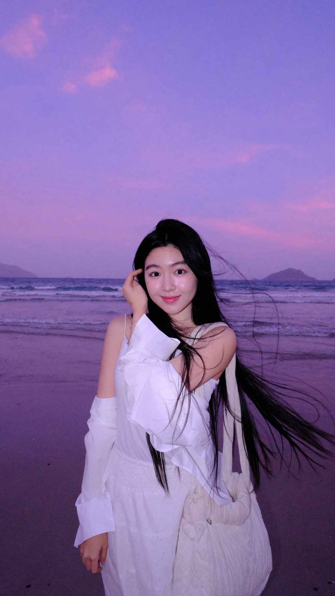 Lọ Lem đăng ảnh du lịch cùng gia đình giữa lúc bị bàn tán chuyện yêu đương (Ảnh: FBNV) 