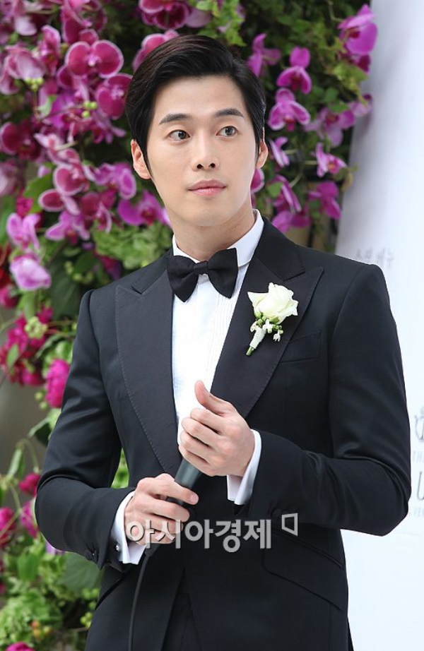 Hóa ra Kim Jae Won đã kết hôn với thiên kim nhà tài phiệt. Ảnh: Naver