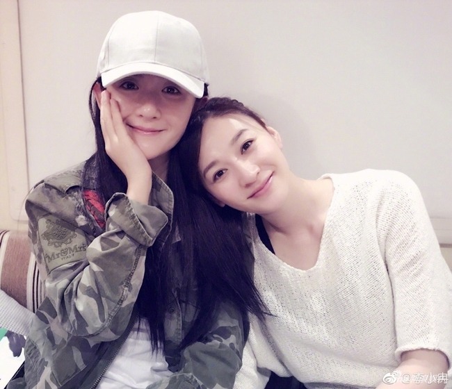 Lý Tiểu Nhiễm và Tạ Na từng có 1 tình bạn đẹp trong giới giải trí Trung Quốc. Ảnh: Sina.