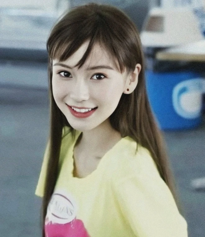 Showbiz có duy nhất 1 mỹ nhân diễn dở đến mức bị bạn diễn cạch mặt, quản lý mắng giữa đường cũng không dám cãi