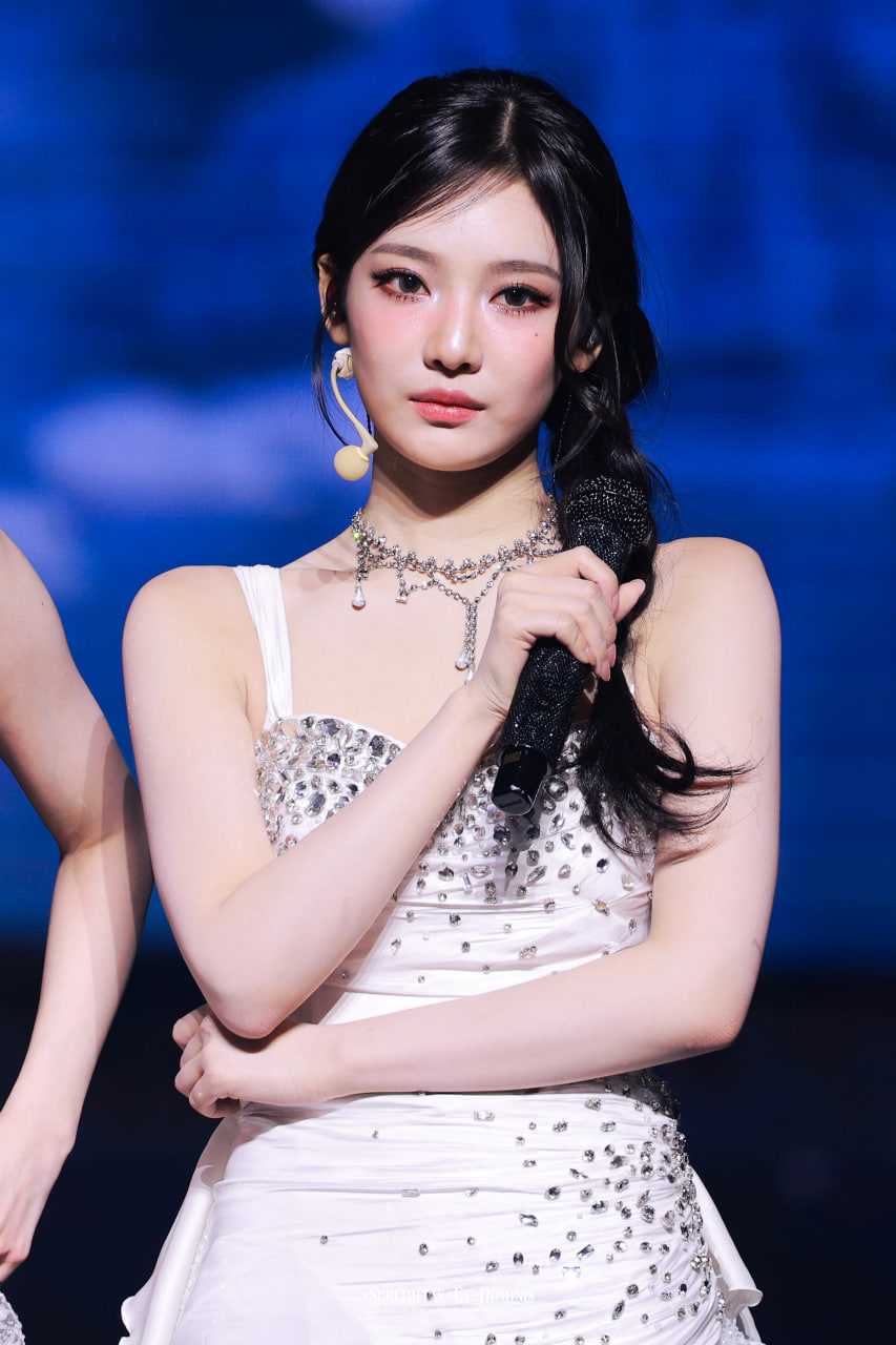 Nhan sắc của nữ idol trở nên sắc sảo và cuốn hút hơn sau khi makeup kỹ lưỡng. (Ảnh: Instagram)