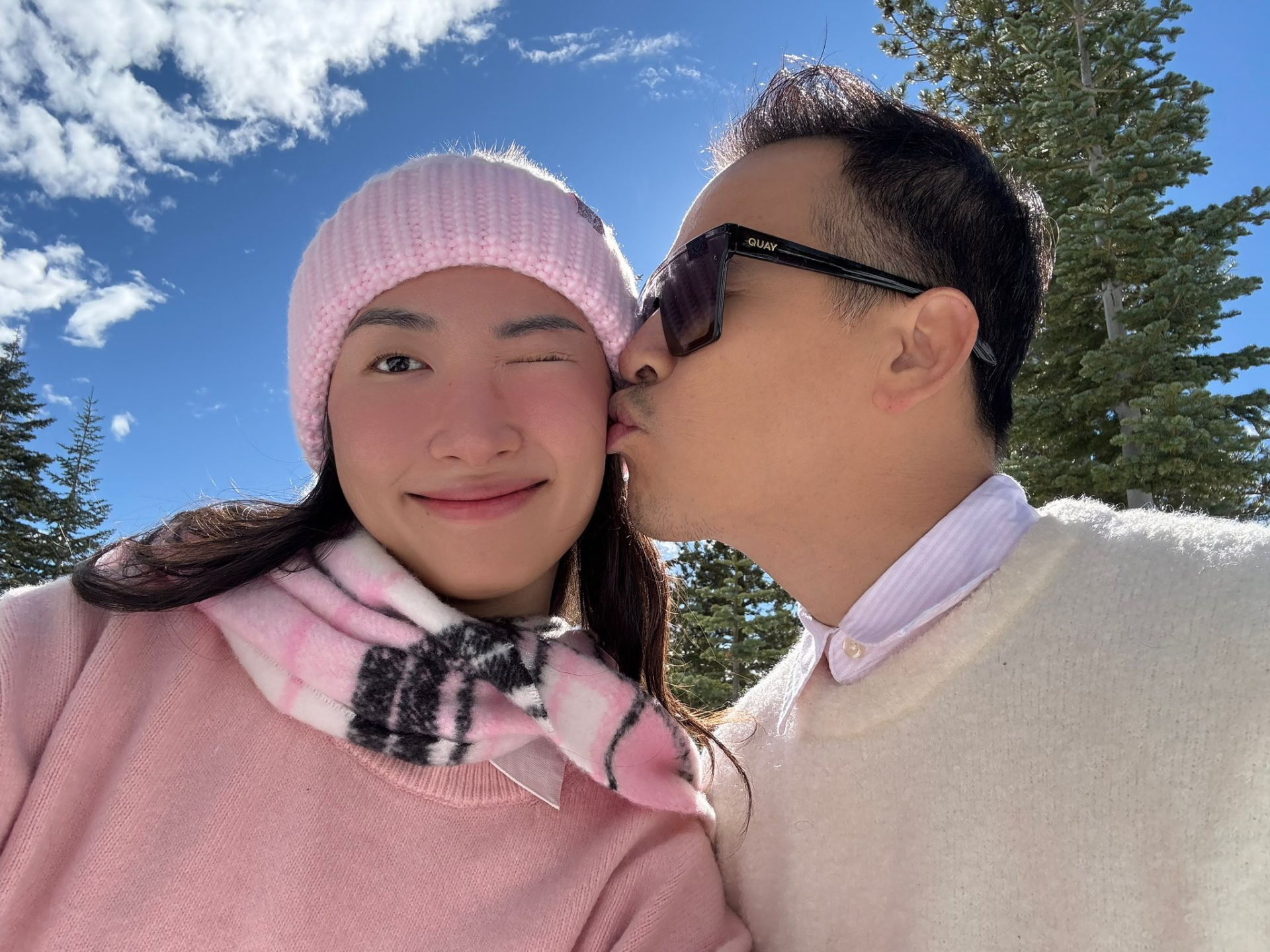 Top 10 Hoa hậu Hoàn vũ Việt Nam kết hôn với doanh nhân ở Mỹ: Bắt đầu từ tin nhắn xin kết 