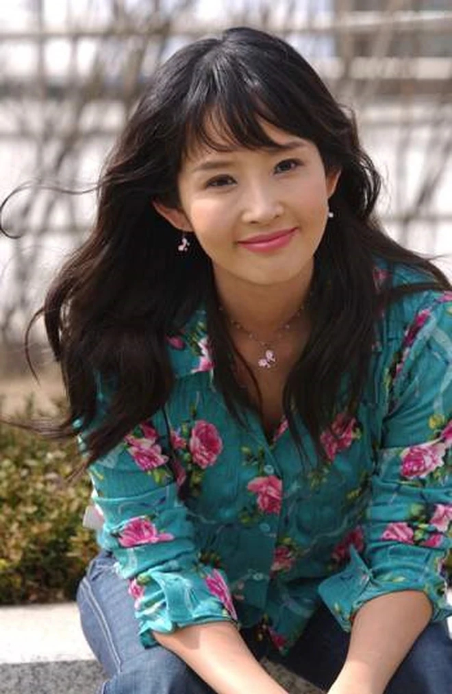 Bà Jung Ok Sook còn nhấn mạnh mình đã rất vất vả nuôi nấng 2 cháu sau khi Choi Jin Sil qua đời. Ảnh: X