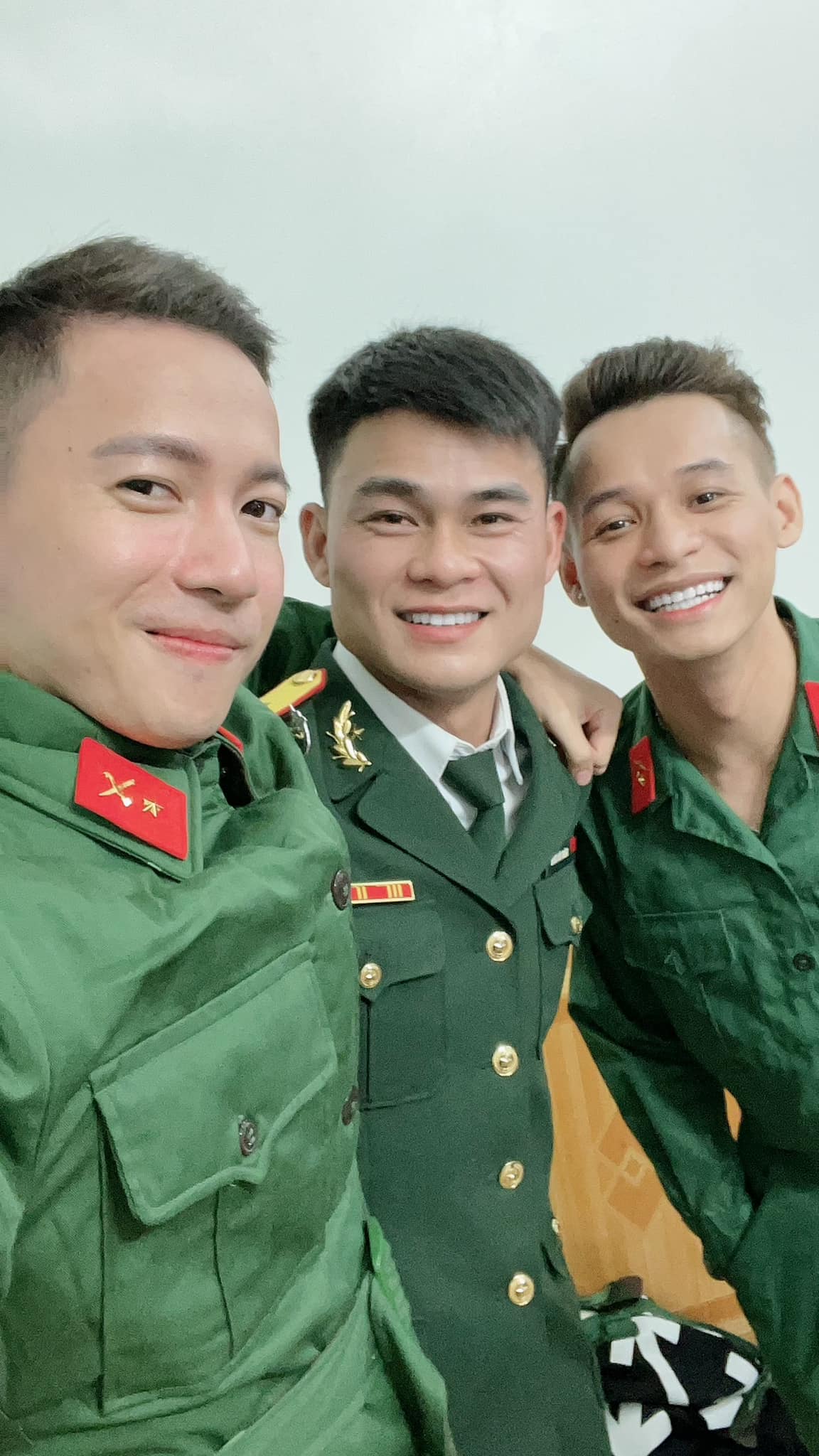 Con người thật của ông xã Hòa Minzy