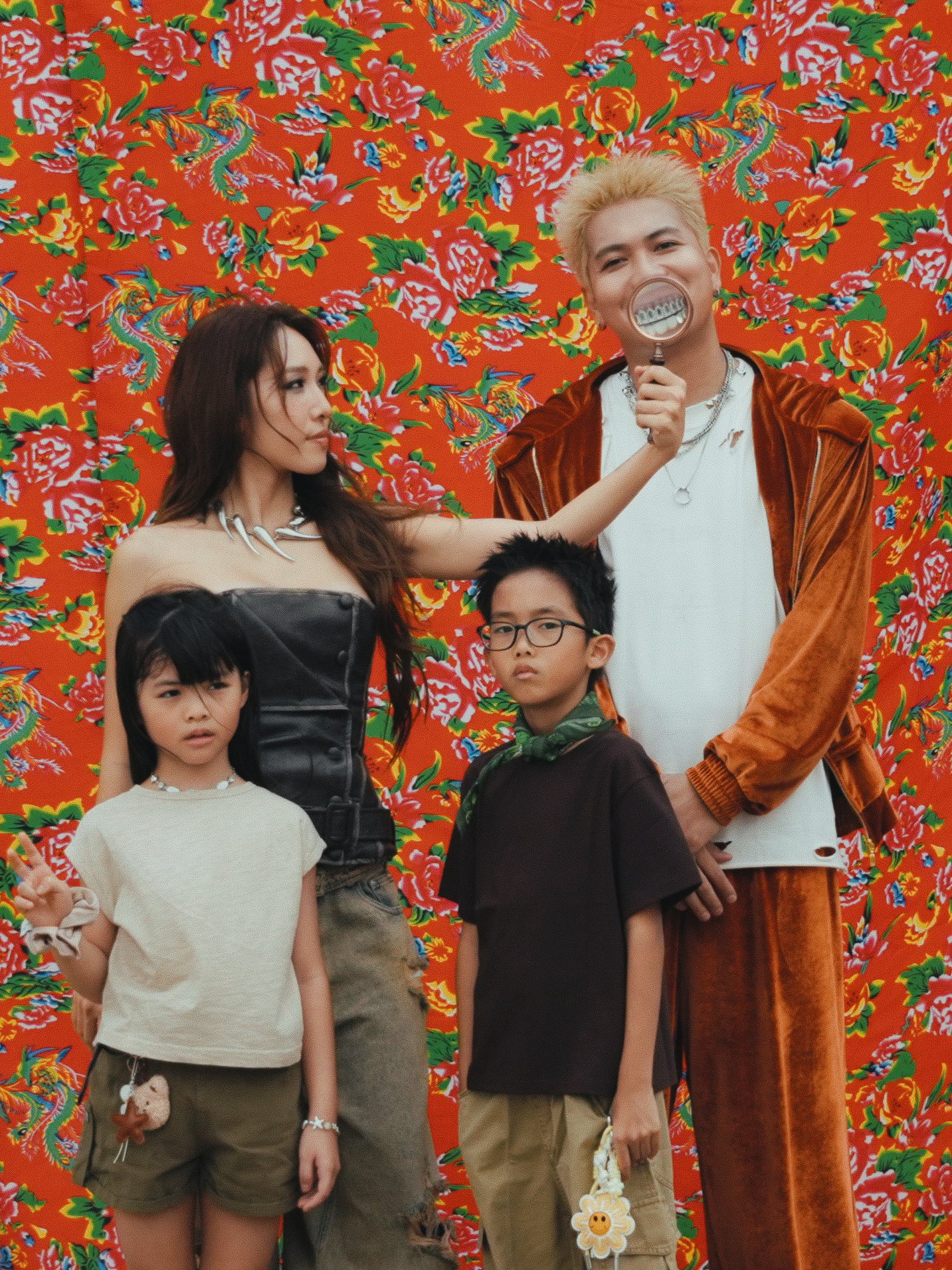 Đặc biệt, sự xuất hiện của Emily cùng hai con nhỏ cũng cho thấy hình ảnh BigDaddy không chỉ là rapper trên sân khấu mà còn là người đàn ông của gia đình (Ảnh: FBNV)